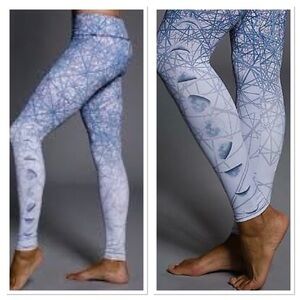 Onzie Size S/M Women's Moon Luna Graphic Yoga Leggings Full Length Activewear